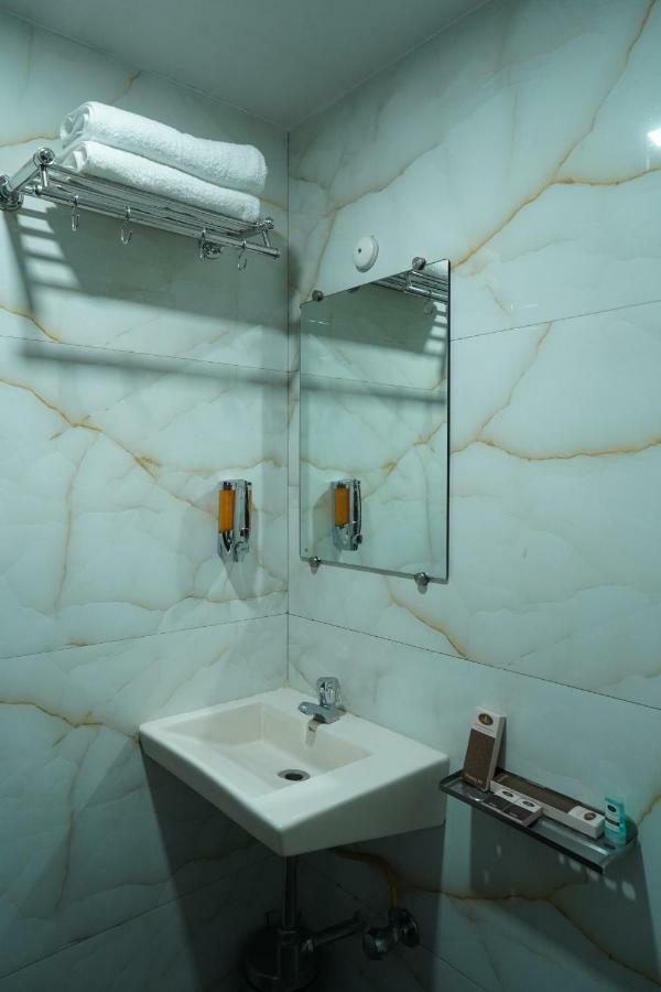 Sharda Residency Hotel Mumbai Luaran gambar